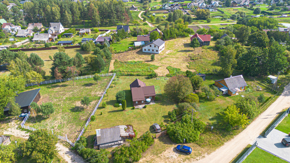 Parduodamas pilnai renovuotas namas Beržų g., Senosios Varėnos k., 56,42 kv.m ploto su sklypu 13.83 a 19