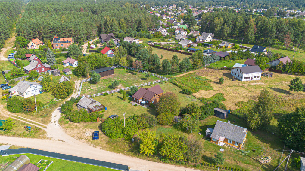 Parduodamas pilnai renovuotas namas Beržų g., Senosios Varėnos k., 56,42 kv.m ploto su sklypu 13.83 a 21