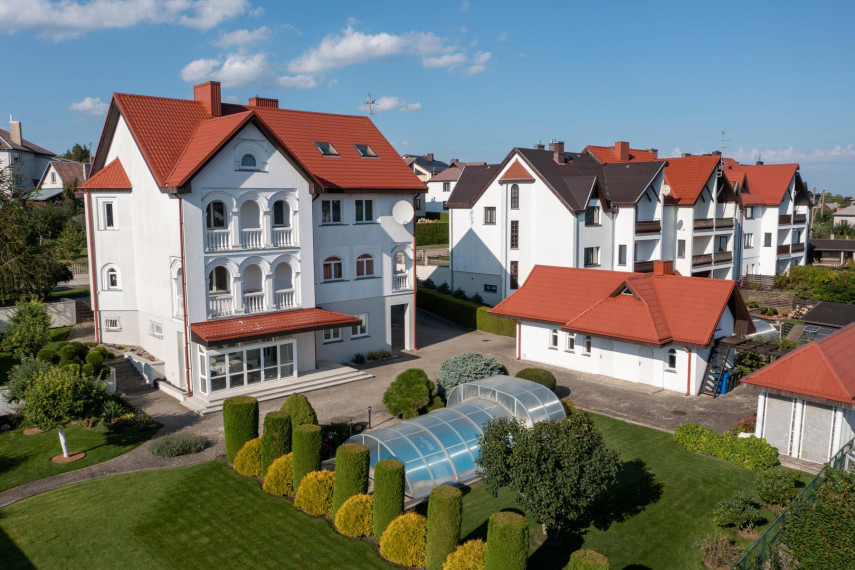 Parduodamas namas Turistų g., Likiškiai, Alytaus m., Alytaus m. sav., 396.00 m² ploto 6 kambariai 1