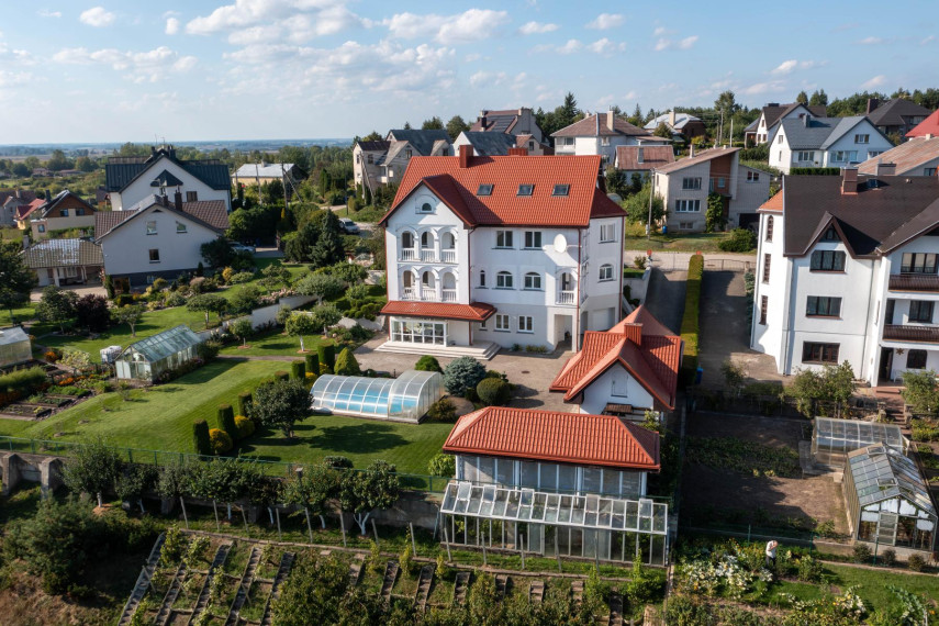 Parduodamas namas Turistų g., Likiškiai, Alytaus m., Alytaus m. sav., 396.00 m² ploto 6 kambariai 2