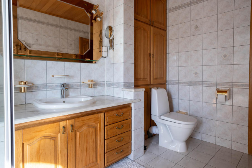 Parduodamas namas Turistų g., Likiškiai, Alytaus m., Alytaus m. sav., 396.00 m² ploto 6 kambariai 13