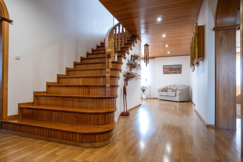 Parduodamas namas Turistų g., Likiškiai, Alytaus m., Alytaus m. sav., 396.00 m² ploto 6 kambariai 17