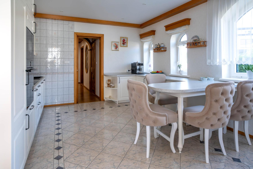 Parduodamas namas Turistų g., Likiškiai, Alytaus m., Alytaus m. sav., 396.00 m² ploto 6 kambariai 20