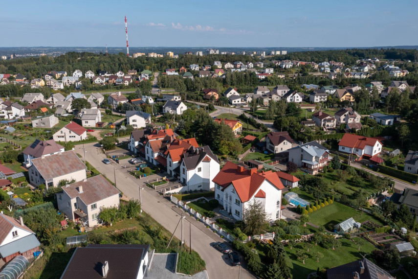 Parduodamas namas Turistų g., Likiškiai, Alytaus m., Alytaus m. sav., 396.00 m² ploto 6 kambariai 6