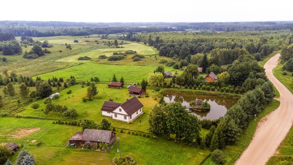 Parduodamas namas Meškučių k., Varėnos r. sav., 198.99 m2 ploto, 2 aukštai 1
