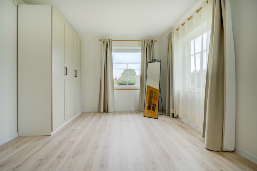 Parduodamas namas Meškučių k., Varėnos r. sav., 198.99 m2 ploto, 2 aukštai 10