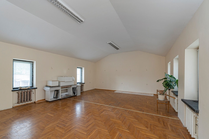 Parduodamas namas Saulės g., Žaliakalnis, Kauno m., Kauno m. sav., 791.29 m2 ploto, 3 aukštai 19