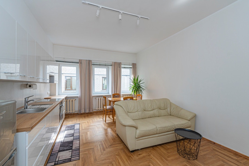 Parduodamas namas Saulės g., Žaliakalnis, Kauno m., Kauno m. sav., 791.29 m2 ploto, 3 aukštai 21