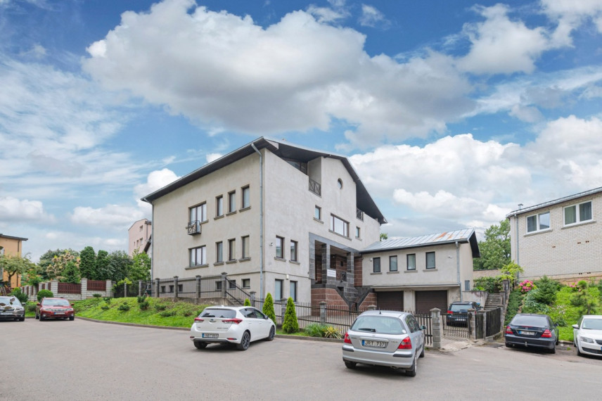 Parduodamas namas Saulės g., Žaliakalnis, Kauno m., Kauno m. sav., 791.29 m2 ploto, 3 aukštai 47