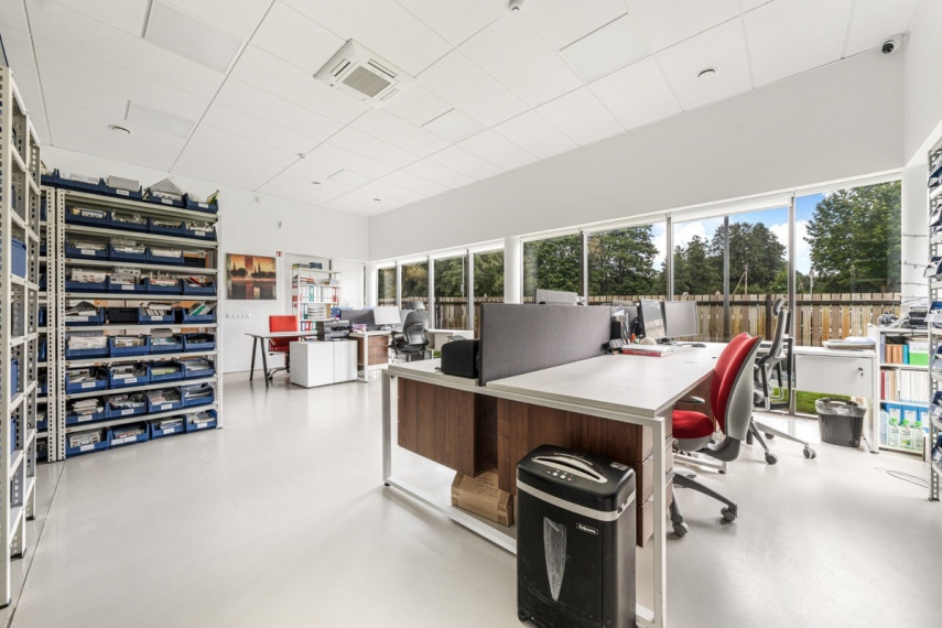 Parduodamos administracinės, gamybinės, kitos paskirties, paslaugų, prekybos, sandėliavimo patalpos Medikiškių g., Kalino k., Vilniaus r. sav., 612.36 m2 ploto 9
