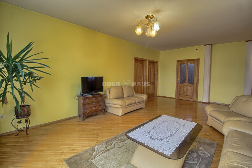 Parduodamas namas Vaidoto g., Gubernija, Šiaulių m., Šiaulių m. sav., 363.36 m2 ploto, 2 aukštai 8
