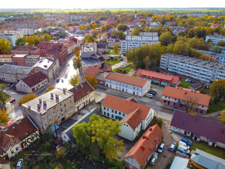 PARDUODAMI DU PASTATAI, KURIUOSE GALIMA ĮRENGTI BUTUS IR PATALPAS M. JANKAUS G. 4, ŠILUTĖJE 38