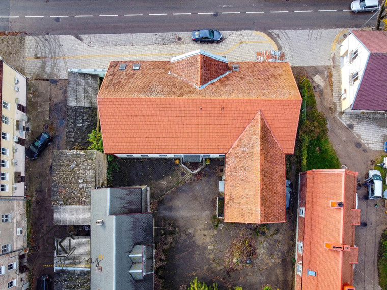 PARDUODAMI DU PASTATAI, KURIUOSE GALIMA ĮRENGTI BUTUS IR PATALPAS M. JANKAUS G. 4, ŠILUTĖJE 42