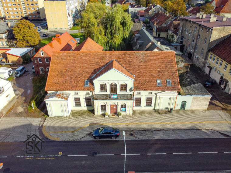 PARDUODAMI DU PASTATAI, KURIUOSE GALIMA ĮRENGTI BUTUS IR PATALPAS M. JANKAUS G. 4, ŠILUTĖJE 43