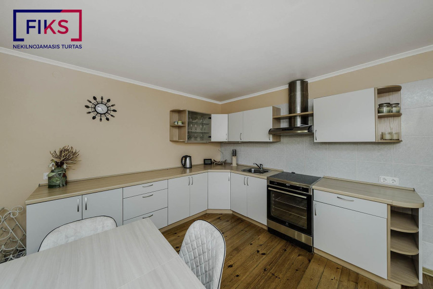 Parduodamas namas Kerupės g., Zapyškio mstl., Kauno r. sav., 324.88 m² ploto 4 kambariai 40