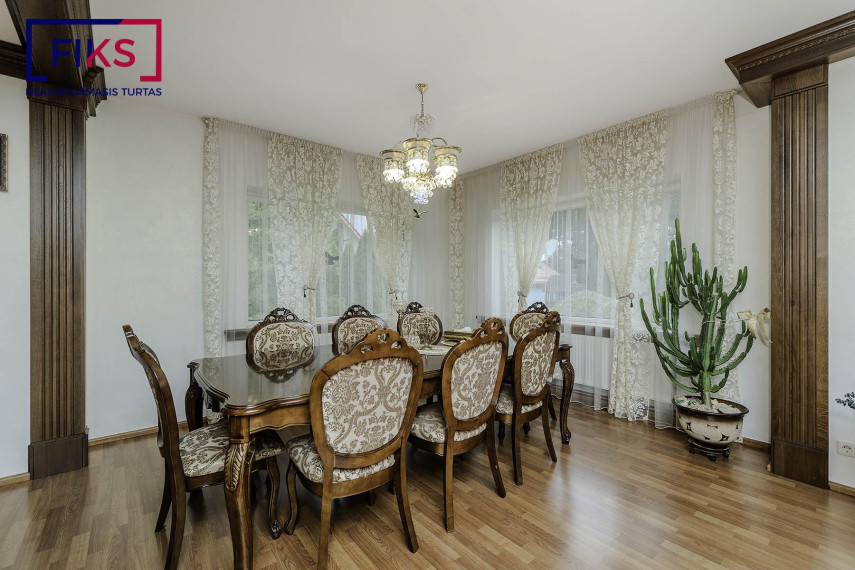 Parduodamas namas Kerupės g., Zapyškio mstl., Kauno r. sav., 324.88 m² ploto 4 kambariai 4
