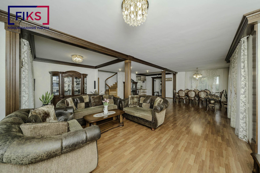 Parduodamas namas Kerupės g., Zapyškio mstl., Kauno r. sav., 324.88 m² ploto 4 kambariai 5