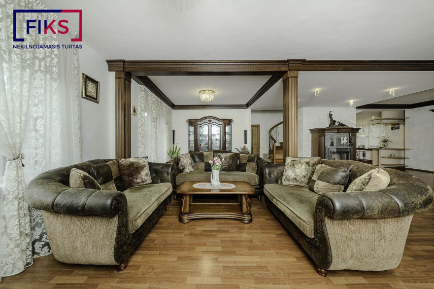 Parduodamas namas Kerupės g., Zapyškio mstl., Kauno r. sav., 324.88 m² ploto 4 kambariai 6