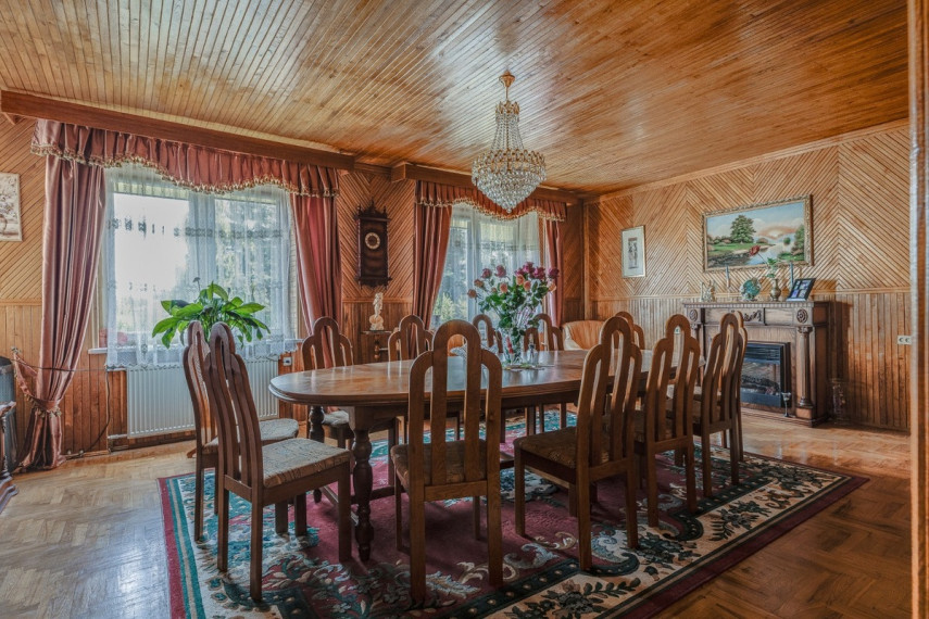 Parduodamas namas S. Nėries g., Mažeikių m., Mažeikių r. sav., 364.06 m2 ploto, 2 aukštai 12