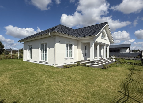 Parduodamas namas Medelynas, Šiaulių m., Šiaulių m. sav., 227.88 m2 ploto, 2 aukštai Parduodamas namas Medelynas, Šiaulių m., Šiaulių m. sav., 227.88 m2 ploto, 2 aukštai