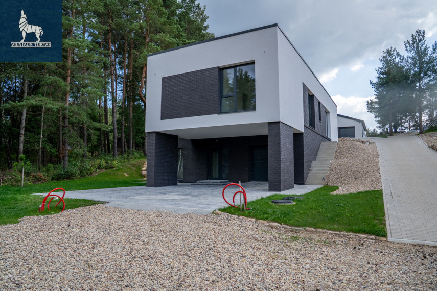 Parduodamas namas Jazminų g., Bajorų k., Vilniaus r. sav., 181 m2 ploto, 1 aukštai 14