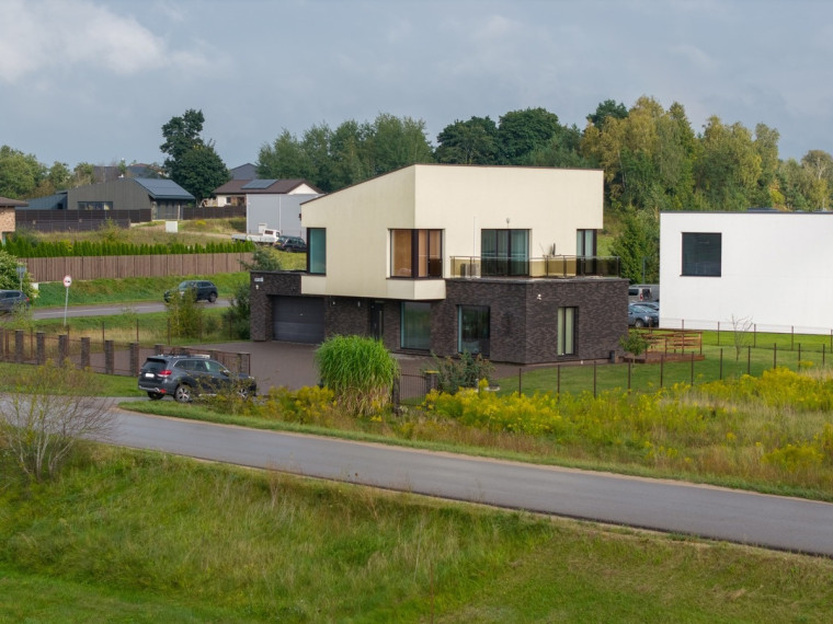 Parduodamas namas Platiniškių g., Platiniškių I k., Vilniaus r. sav., 229.61 m2 ploto, 2 aukštai 3