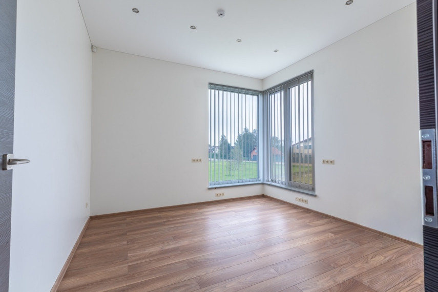 Parduodamas namas Platiniškių g., Platiniškių I k., Vilniaus r. sav., 229.61 m2 ploto, 2 aukštai 5