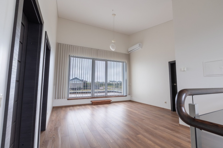 Parduodamas namas Platiniškių g., Platiniškių I k., Vilniaus r. sav., 229.61 m2 ploto, 2 aukštai 15
