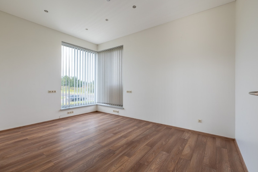 Parduodamas namas Platiniškių g., Platiniškių I k., Vilniaus r. sav., 229.61 m2 ploto, 2 aukštai 16