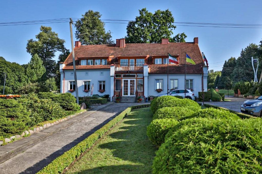 Parduodamas namas Nemuno g., Smalininkų m., Jurbarko r. sav., 682.88 m2 ploto, 1 aukštai 4