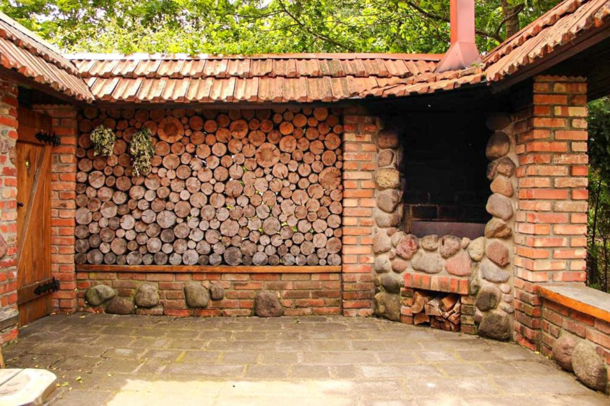 Parduodamas namas Nemuno g., Smalininkų m., Jurbarko r. sav., 682.88 m2 ploto, 1 aukštai 12