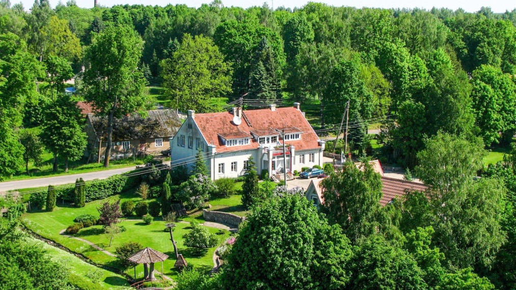 Parduodamas namas Nemuno g., Smalininkų m., Jurbarko r. sav., 682.88 m2 ploto, 1 aukštai 41