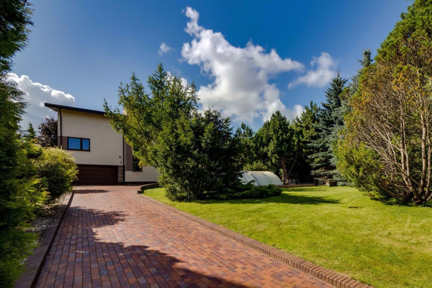 Parduodamas namas Alyvų g., Gineitiškių k., Vilniaus r. sav., 323 m2 ploto, 3 aukštai 14