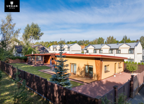 Nuomojamas vieno aukšto 107 kv.m. namas su pirtimi ir džiakuzi B. K. Balučio g., Pavilnyje, Vilniuje Nuomojamas vieno aukšto 107 kv.m. namas su pirtimi ir džiakuzi B. K. Balučio g., Pavilnyje, Vilniuje