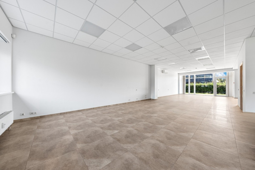 Parduodamos administracinės, kitos paskirties, paslaugų, prekybos, sandėliavimo patalpos Juozo Balčikonio g., Baltupiai, Vilniaus m., Vilniaus m. sav., 123.58 m2 ploto 2