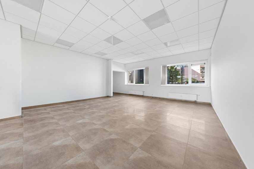 Parduodamos administracinės, kitos paskirties, paslaugų, prekybos, sandėliavimo patalpos Juozo Balčikonio g., Baltupiai, Vilniaus m., Vilniaus m. sav., 123.58 m2 ploto 7