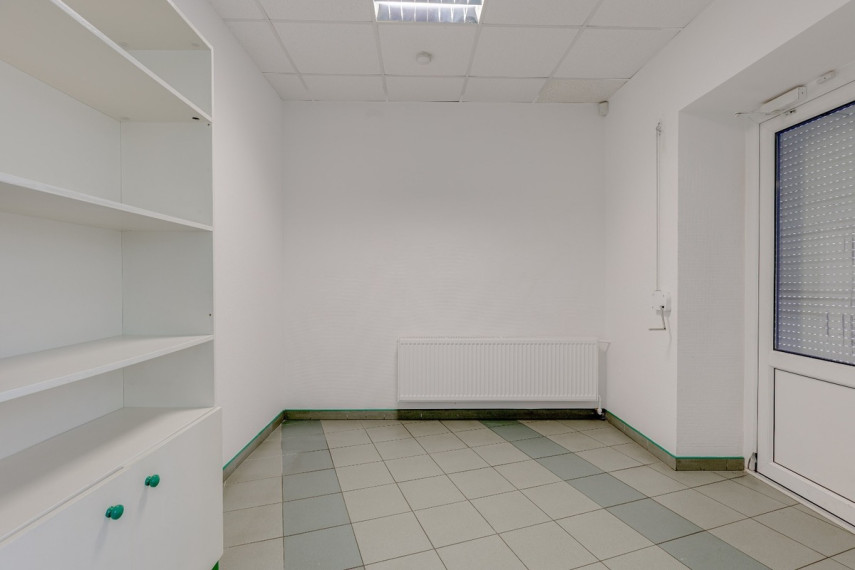 Parduodamos administracinės, gamybinės, kitos paskirties, maitinimo, paslaugų, prekybos patalpos Laisvės g., Mažeikių m., Mažeikių r. sav., 63 m2 ploto 8