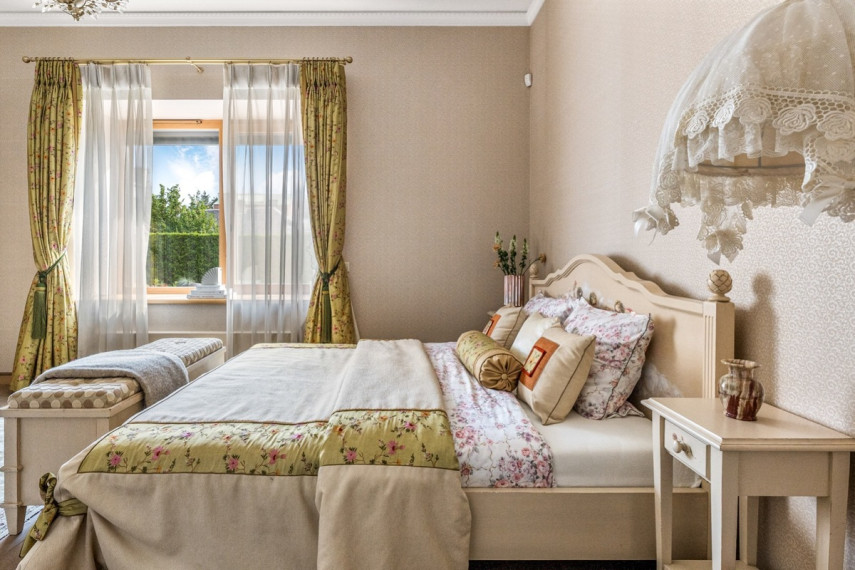 Parduodamas namas Žiemgalių g., Žvėrynas, Vilniaus m., Vilniaus m. sav., 377.82 m2 ploto, 2 aukštai 12