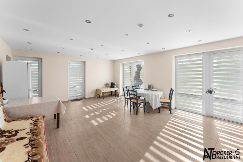Parduodamos patalpos Piliakalnio g., Šilėnų k., Šiaulių r. sav., 368.41 m² ploto 16