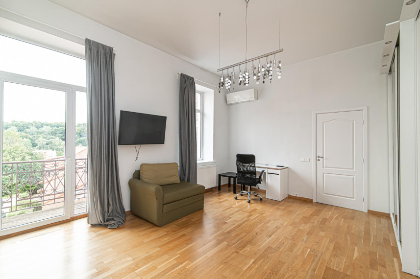 Parduodamas butas Užupio g., Užupis, Vilniaus m., Vilniaus m. sav., 115.00 m² ploto 4 kambariai 9
