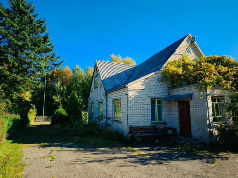 Parduodamas namas Lakštingalų g., Liaušių k., Ukmergės r. sav., 136.00 m² ploto 6 kambariai 2