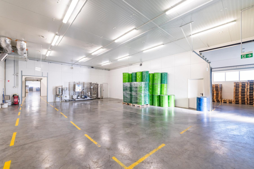 Parduodamos patalpos Pramonės g., Gabšių k., Raseinių r. sav., 1200.00 m² ploto 16