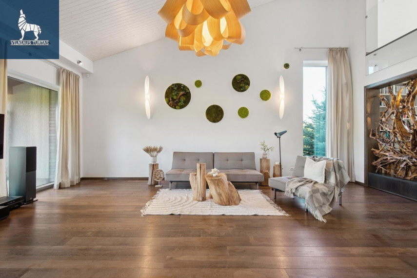 Parduodamas namas Juozo Kamarausko g., Tarandė, Vilniaus m., Vilniaus m. sav., 280 m2 ploto, 2 aukštai 2