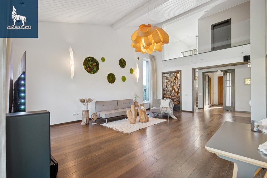 Parduodamas namas Juozo Kamarausko g., Tarandė, Vilniaus m., Vilniaus m. sav., 280 m2 ploto, 2 aukštai 4