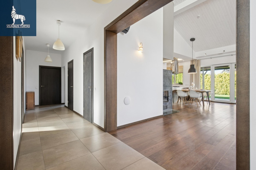 Parduodamas namas Juozo Kamarausko g., Tarandė, Vilniaus m., Vilniaus m. sav., 280 m2 ploto, 2 aukštai 11