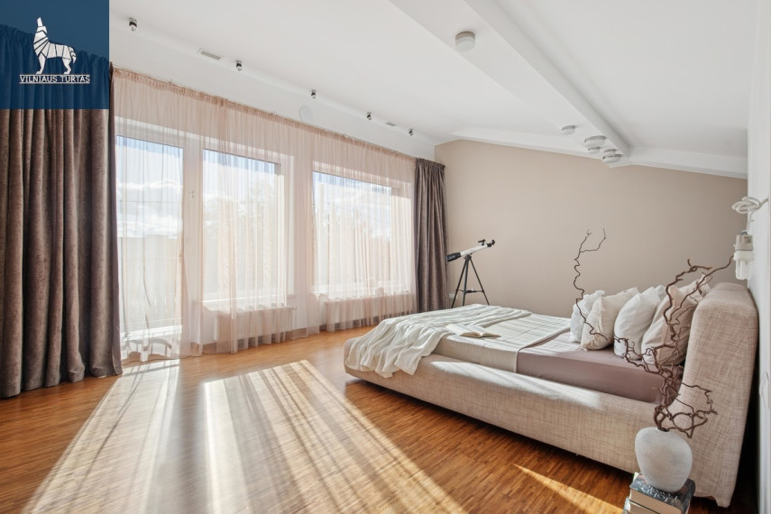 Parduodamas namas Juozo Kamarausko g., Tarandė, Vilniaus m., Vilniaus m. sav., 280 m2 ploto, 2 aukštai 19