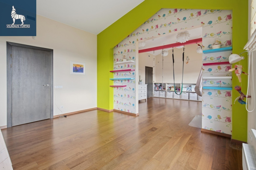 Parduodamas namas Juozo Kamarausko g., Tarandė, Vilniaus m., Vilniaus m. sav., 280 m2 ploto, 2 aukštai 23
