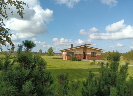 Parduodamas namas Žemgrindžių k., Klaipėdos r. sav., 120 m2 ploto, 1 aukštai Parduodamas namas Žemgrindžių k., Klaipėdos r. sav., 120 m2 ploto, 1 aukštai