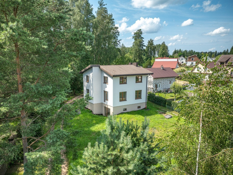 Parduodamas namas Pavasario 1-oji g., Bratoniškių k., Vilniaus r. sav., 193.57 m2 ploto, 2 aukštai 2