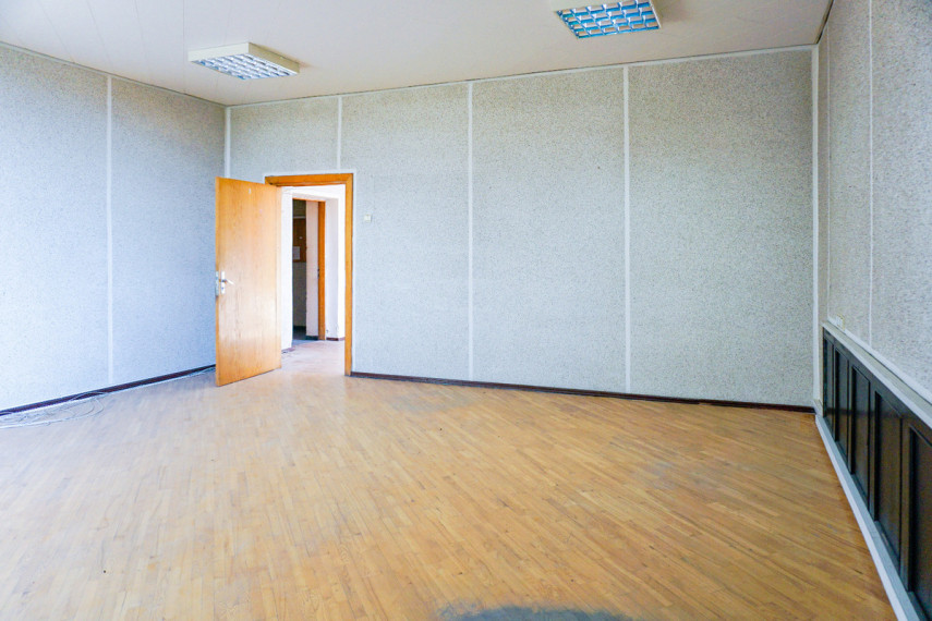 Parduodamos administracinės, gamybinės, kitos paskirties, maitinimo, paslaugų, prekybos, sandėliavimo patalpos Aušros al., Centras, Šiaulių m., Šiaulių m. sav., 1736.16 m2 ploto 23